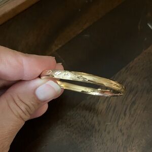 Elegant 14K Gold Baby / Toddler Bangle Bracelet